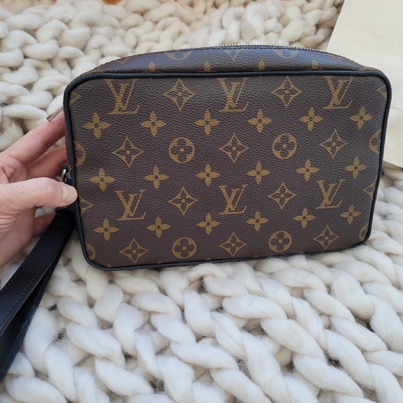 Louis Vuitton Kasai pouch - Picture 2 of 7